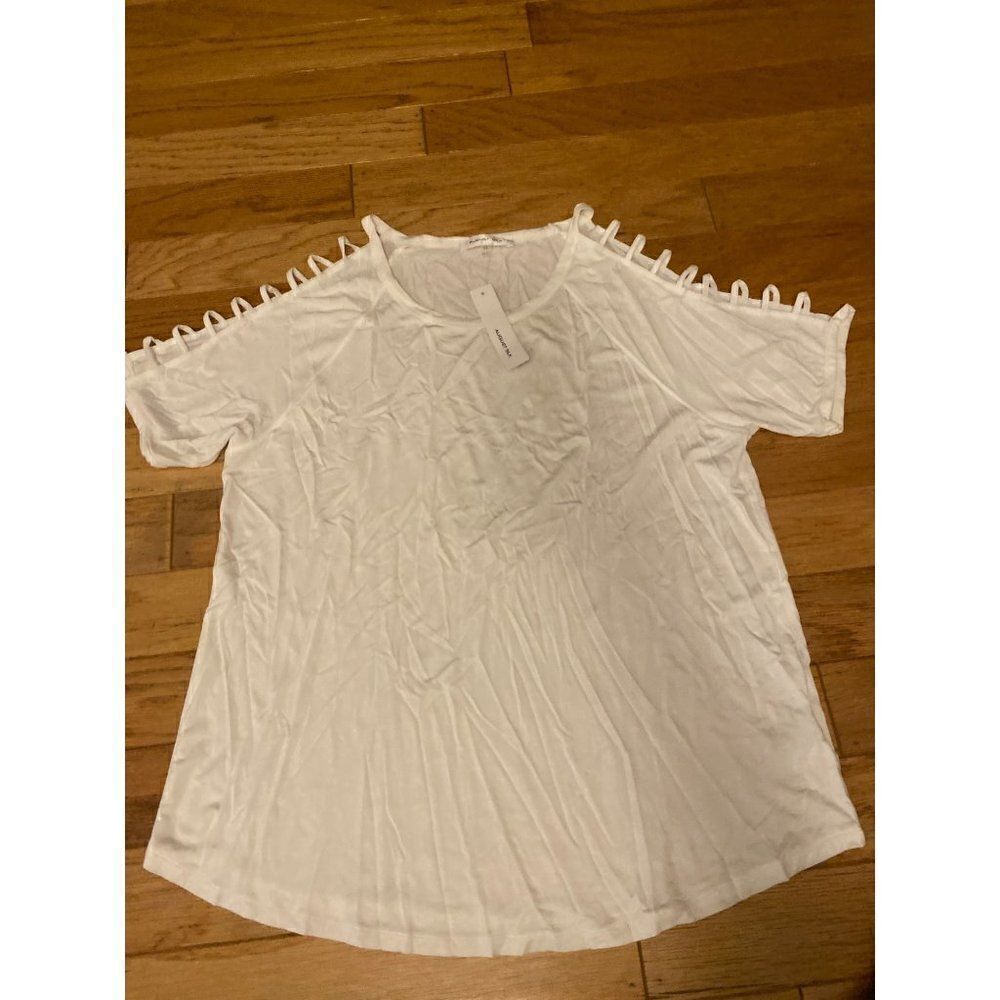 NWT August Silk women's white short sleeve with cutouts scoop neck shirt size XL